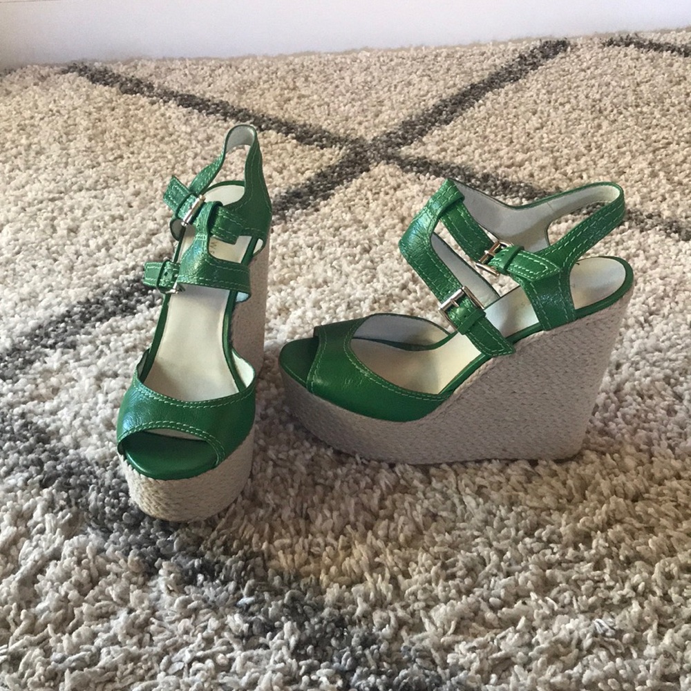 Nine West platforms Green size 10